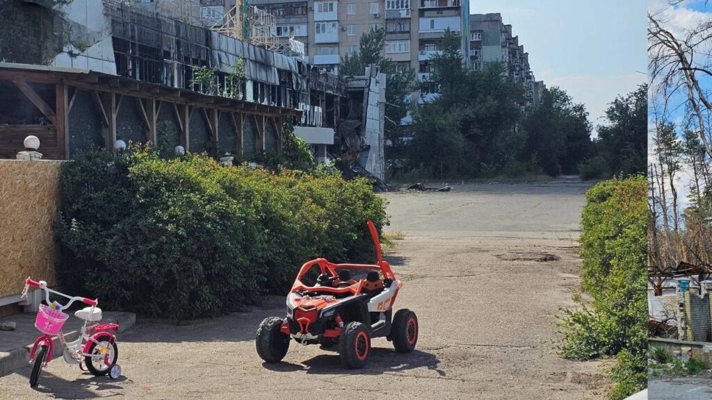 “Їдальня СРСР” на фоні спаленої багатоповерхівки. Жителі Сєвєродонецька показали, як виглядає місто