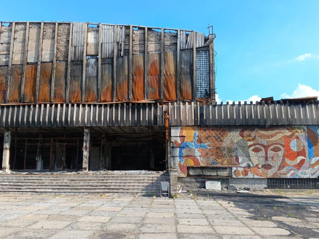 З’явилися нові фотографії Сєвєродонецького льодового палацу спорту