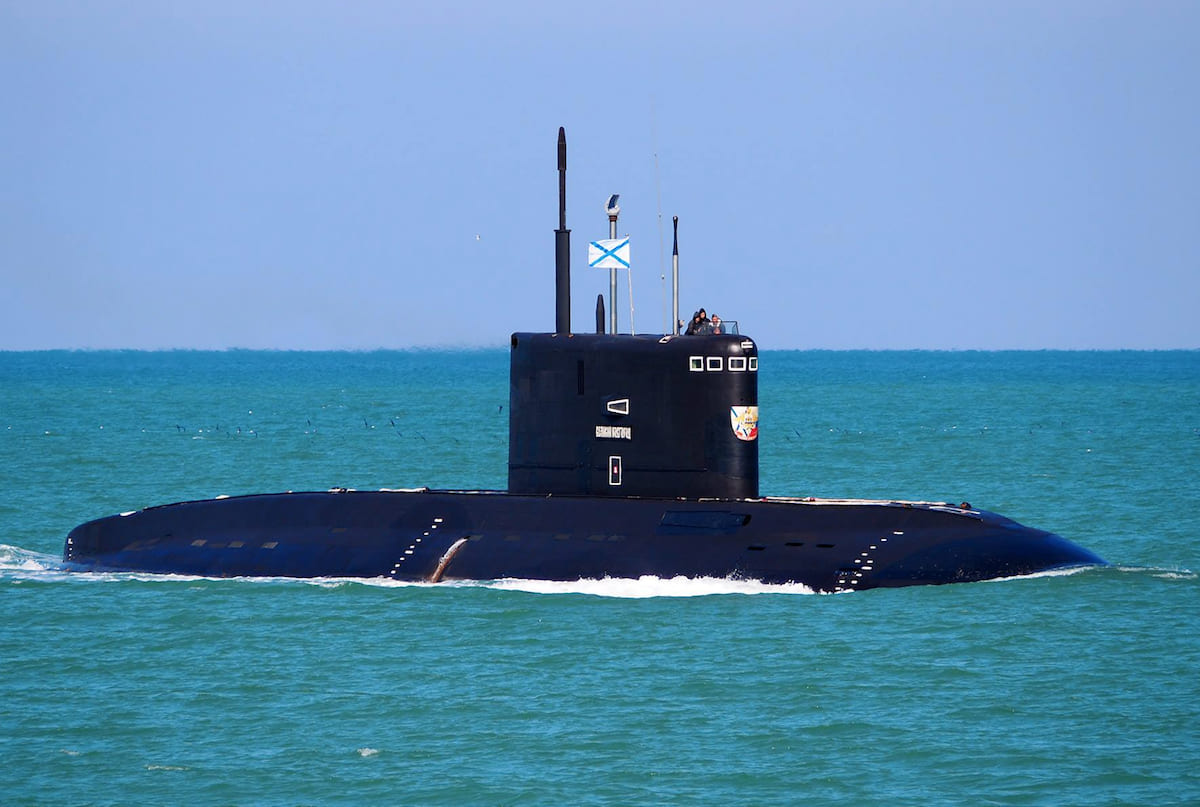 Росіяни змушені використовувати підводні човни для патрулювання Чорного моря через великі втрати в кораблях
