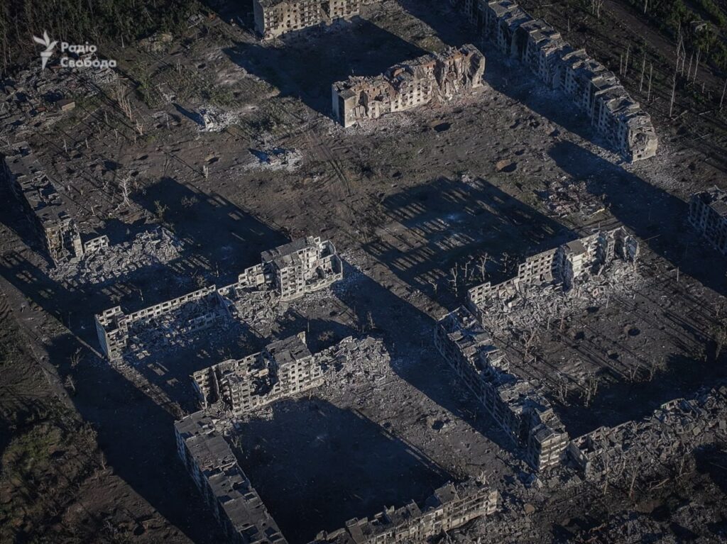 З’явилися фотографії того, як зараз виглядає мікрорайон “Канал” у Часовому Ярі, який захопили окупанти