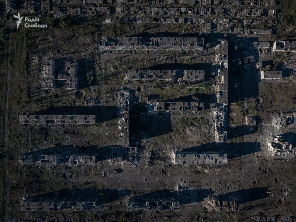 З’явилися фотографії того, як зараз виглядає мікрорайон “Канал” у Часовому Ярі, який захопили окупанти