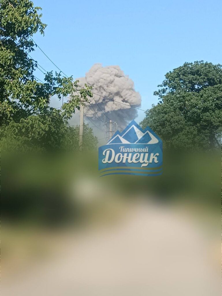 В окупованому Донецьку почалися вибухи на складі з боєприпасами. Опубліковано відео 
