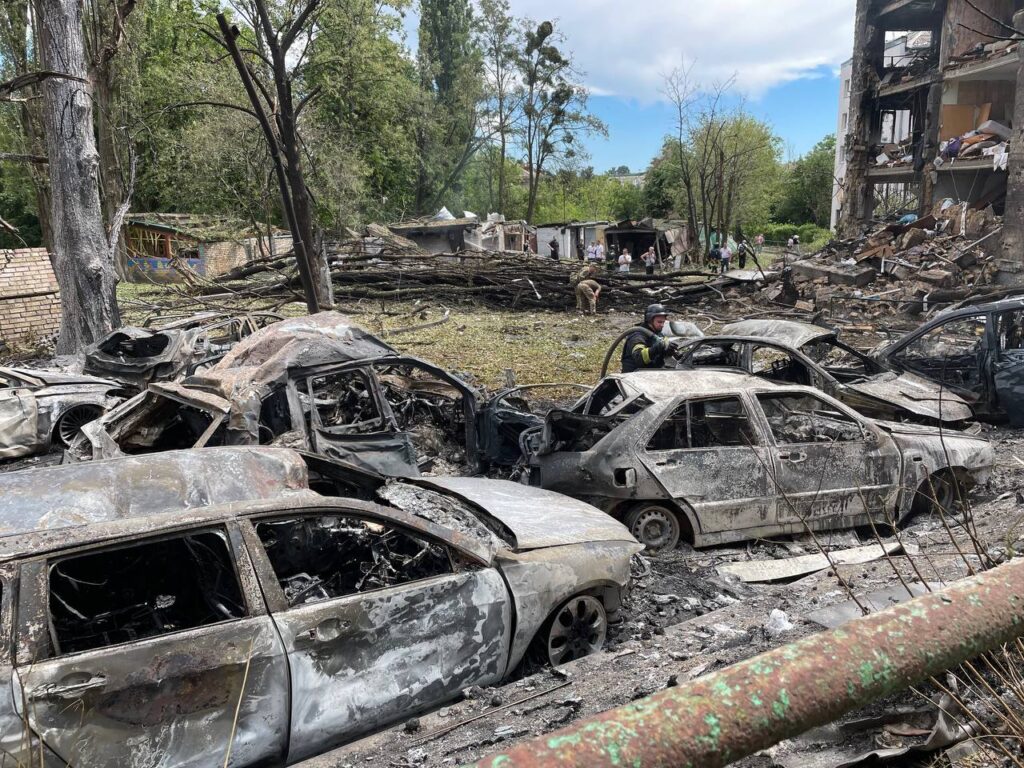 Влучання у п’ятиповерхівку в Києві. Опубліковано фотографії руйнувань