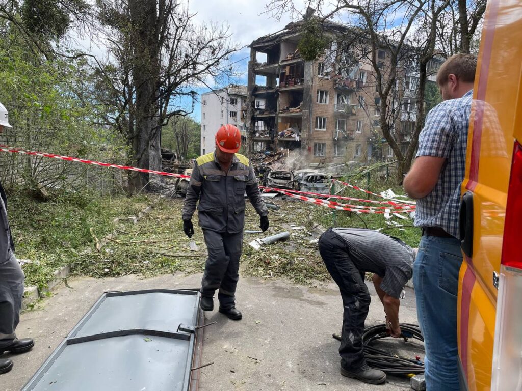 Влучання у п’ятиповерхівку в Києві. Опубліковано фотографії руйнувань