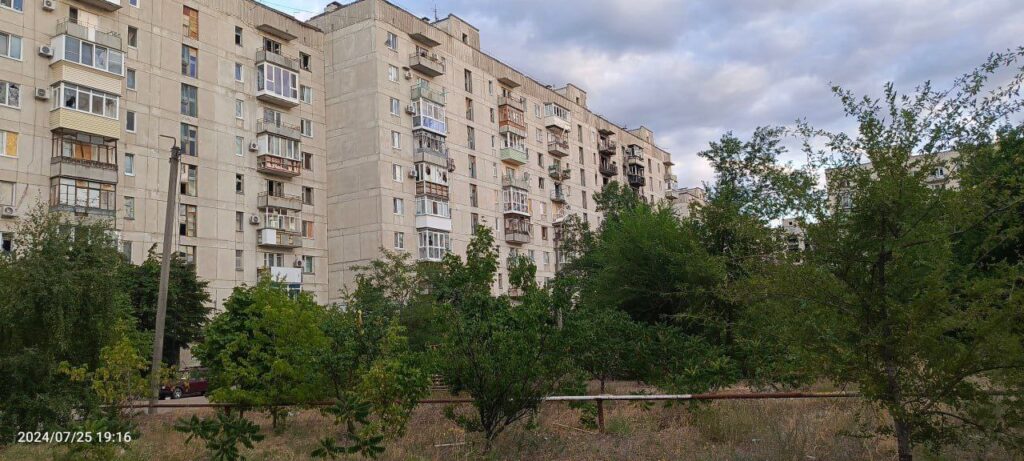 Частину пошкоджених будинків у Сєвєродонецьку не збираються ані зносити, ані ремонтувати. Опубліковано фотографії