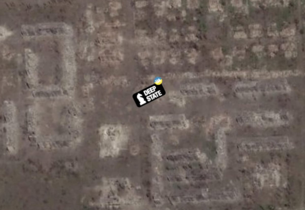 Росіяни повністю знищили мікрорайон “Канал” у Часовому Яру. Опубліковано супутниковий знімок