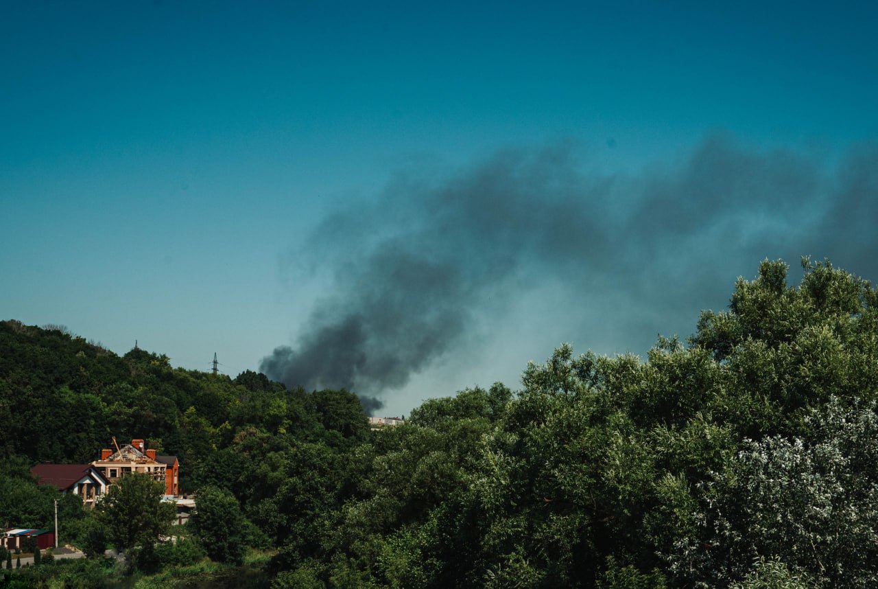 З’явилися супутникові знімки військової бази у Курску, де була пожежа
