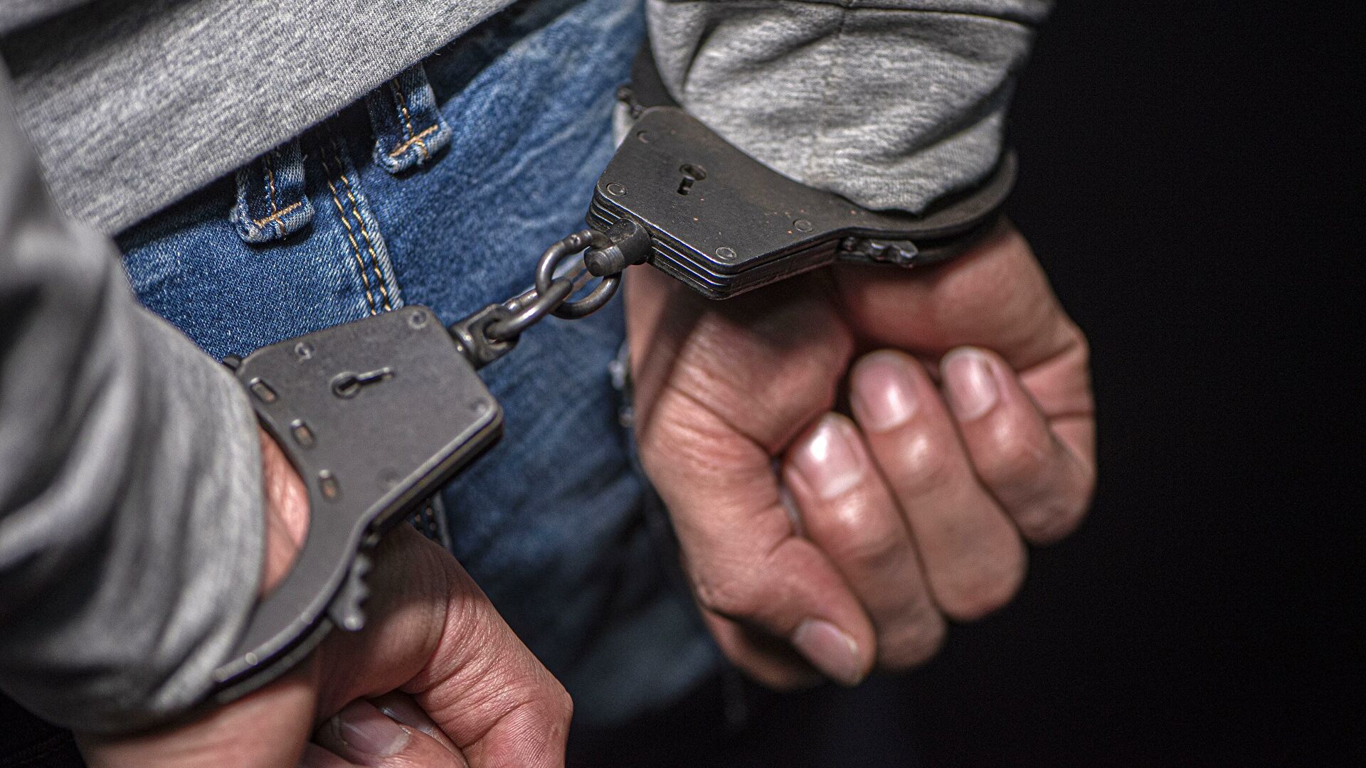 У Луганську трьох чоловіків “судитимуть” за напад на жінку і вбивство окупанта