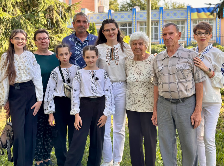 Розвивали українську культуру: музиканти із Донеччини про столітню родинну традицію, окупацію та виселення