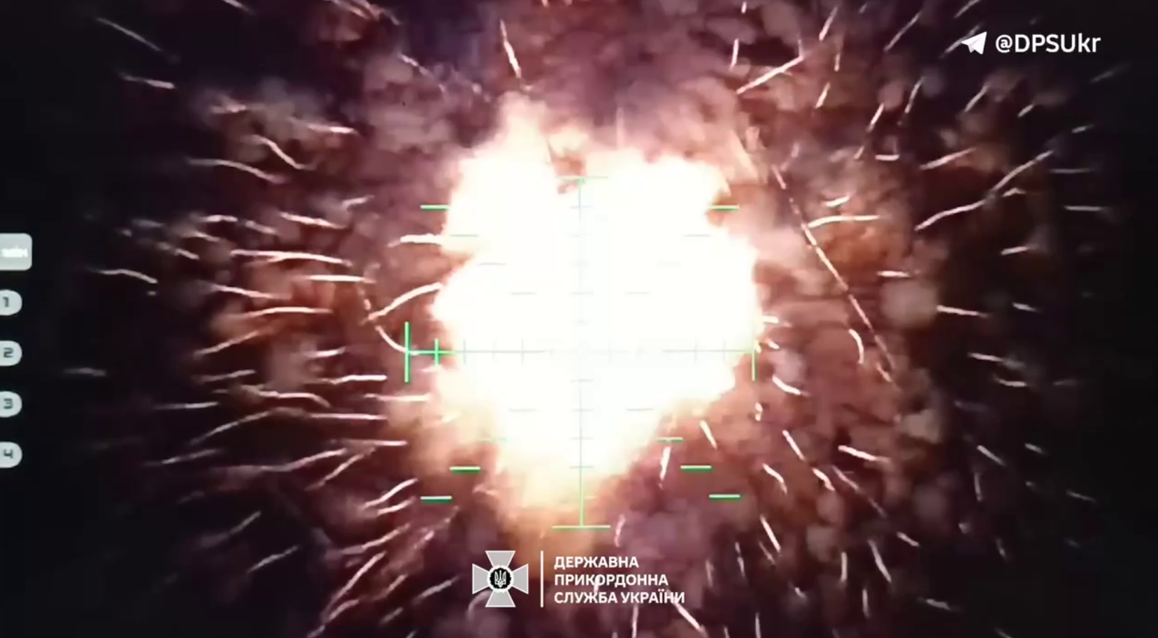 Прикордонники показали відео знищення складів боєкомплекту та автомобілів окупантів на Луганщині