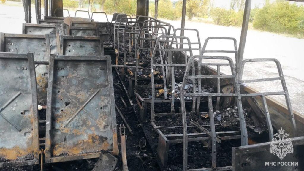 На автовокзалі окупованого Антрациту згорів автобус