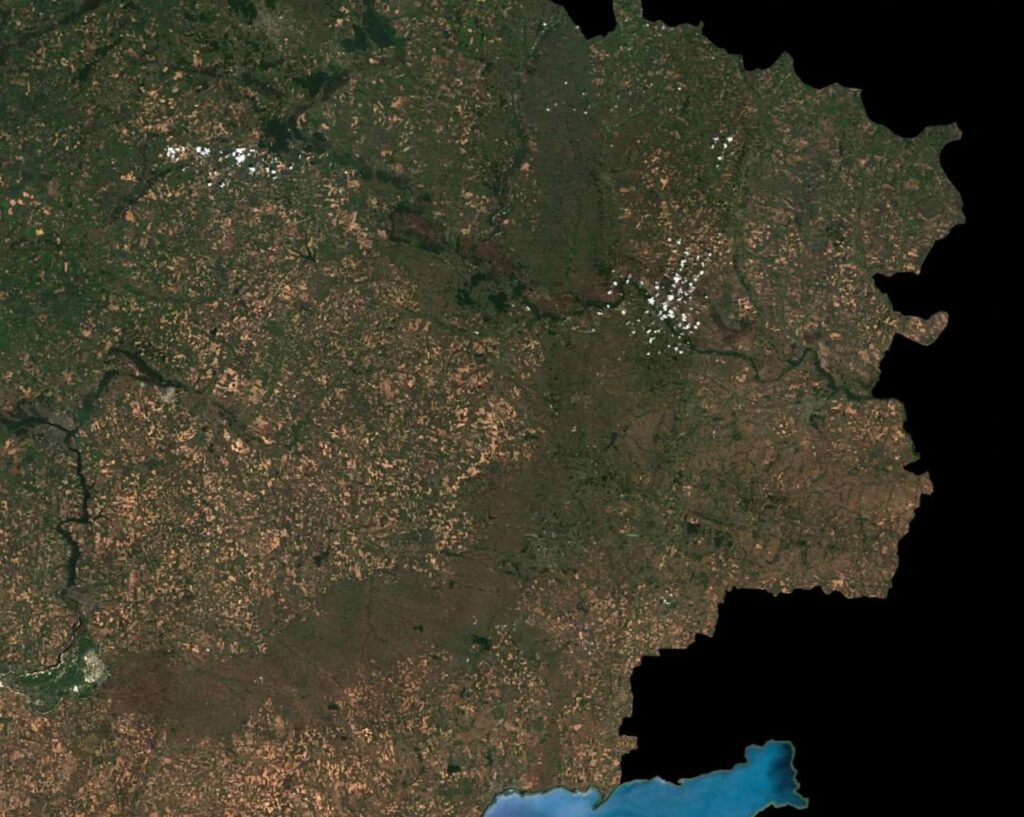 Лінію фронту на сході та півдні України видно з космосу