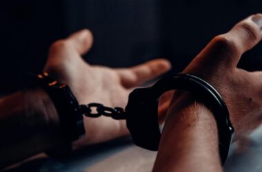 Окупанти засудили двох таджиків, які обікрали жительку Сіверськодонецька