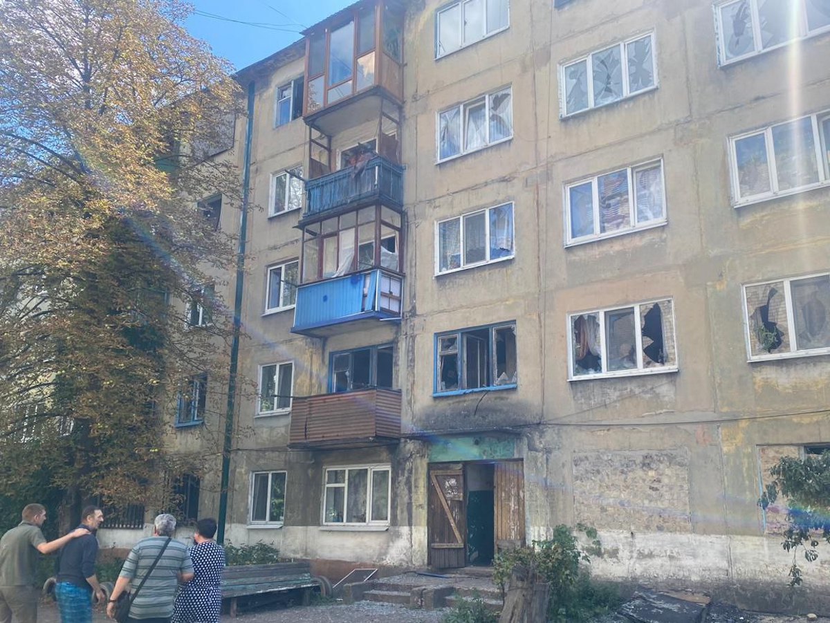 Окупанти обстріляли Українськ на Донеччині, жертвами удару стали три людини