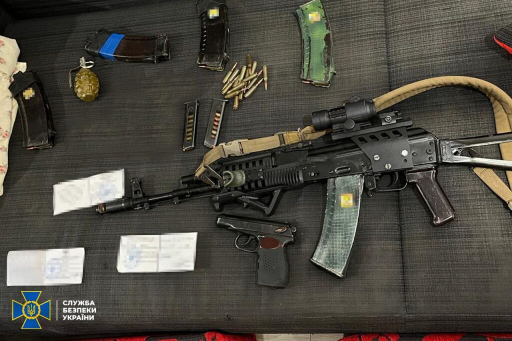 На Донеччині заарештували злочинців, які тероризували мешканців регіону. Фото затримання