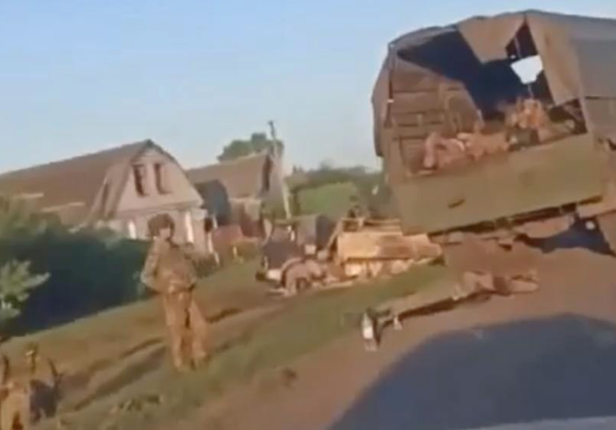 Цілий батальйон знищено. Удар по колоні росіян у Курській області назвали найбільш &#8220;кривавим&#8221; ударом за всю війну