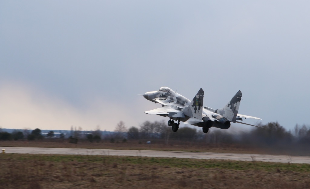 Росія запустила по України понад 400 дронів та ракет: військові розповіли, скільки вдалось збити