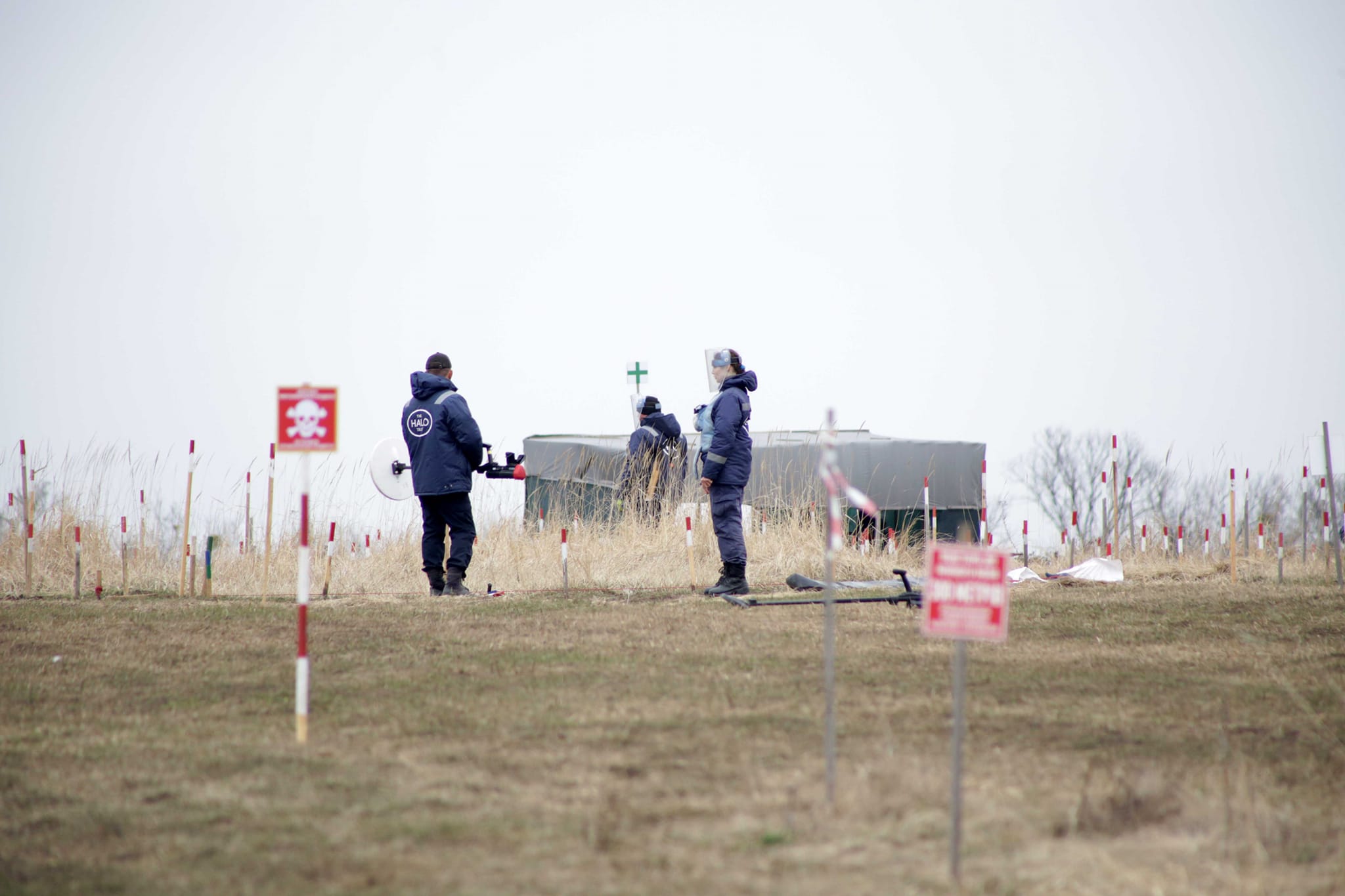 Понад 20 луганчан успішно завершили навчання на посаду демінера