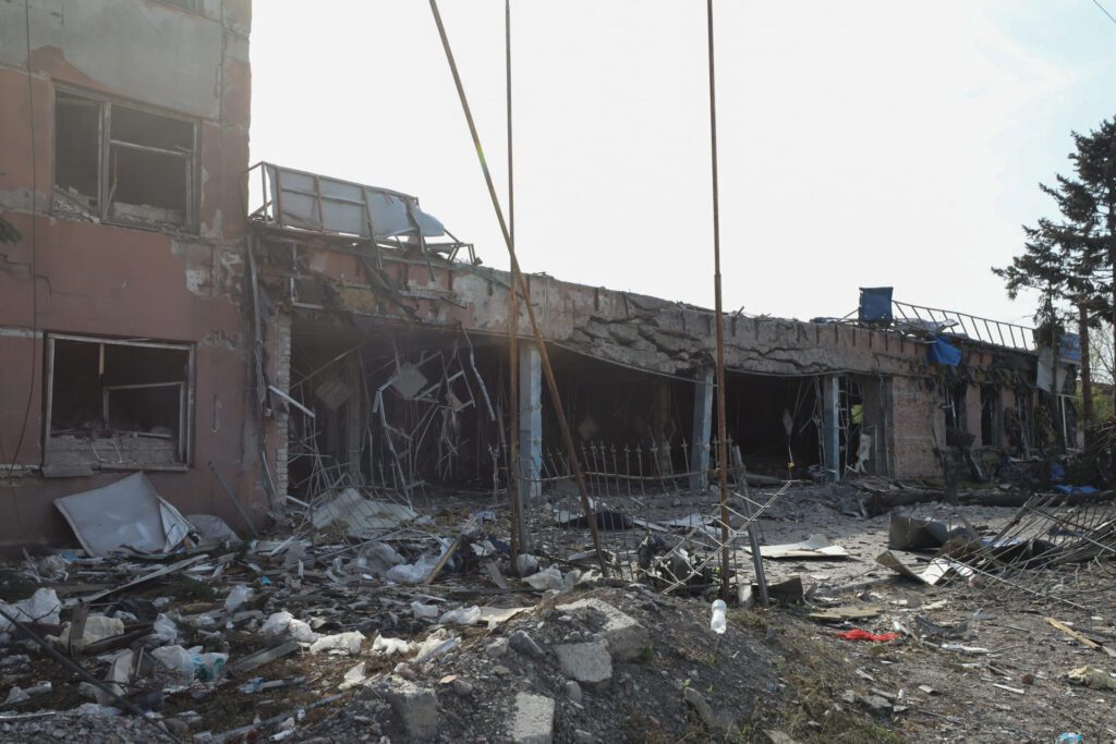Місто без води та світла. Як зараз виглядає прифронтовий Покровськ