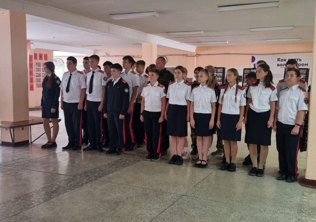 Російський депутат показав, як виглядають “кадетські класи” в окупованій Луганщині