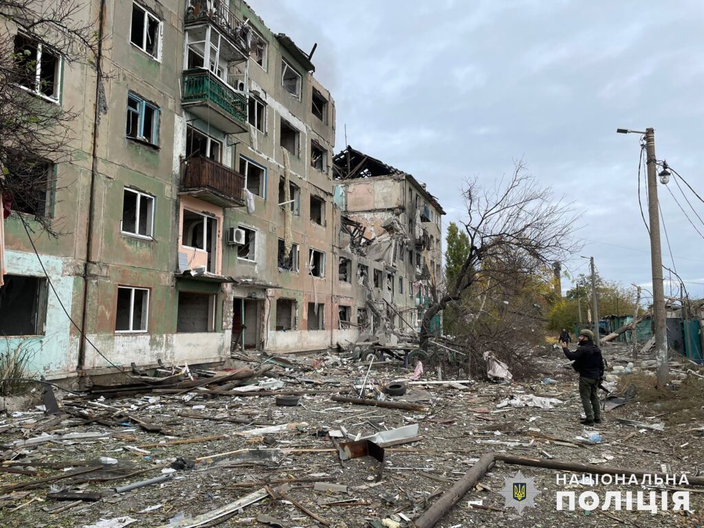 Росіяни здійснили понад 3 тисячі обстрілів Донеччини за минулу добу. Опубліковані фото пошкоджень