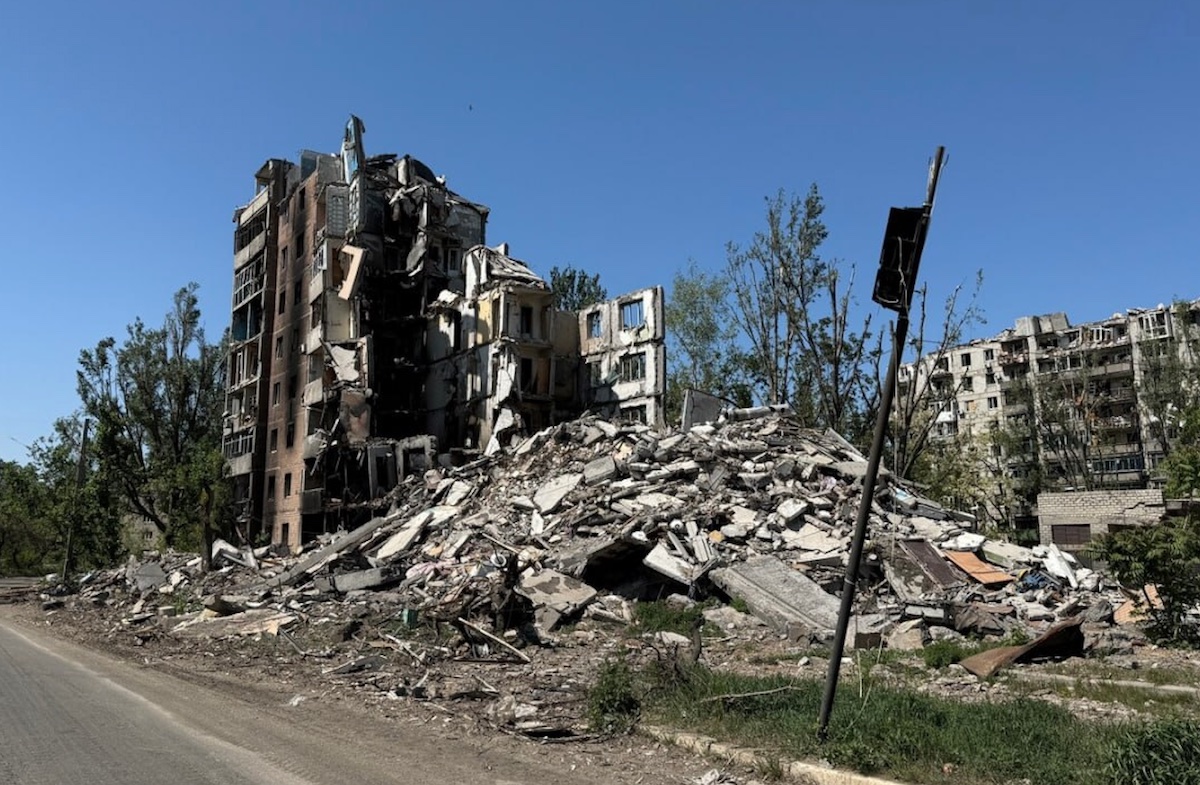 Окупанти показали фото зруйнованої Авдіївки та закликали росіян давати гроші на відновлення міста