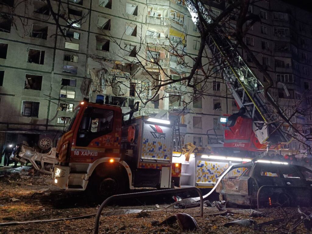 Удар КАБом по багатоповерхівці в Харкові. Опубліковані фотографії з місця влучання (Оновлено)