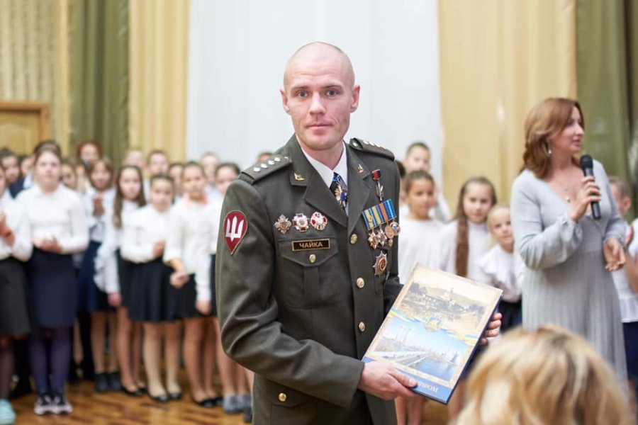 Брав участь у боях за Дебальцеве та Донецькій аеропорт. На Волині в ДТП загинув повний кавалер Ордену “За мужність” Павло Чайка