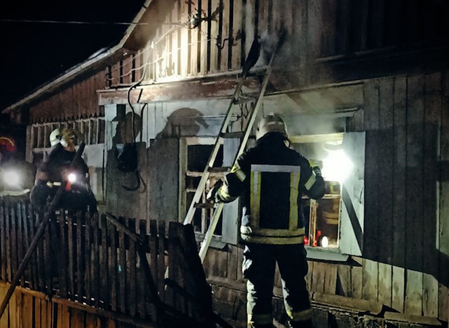 В окупованому Сватовому через загоряння в будинку загинула жінка та її син