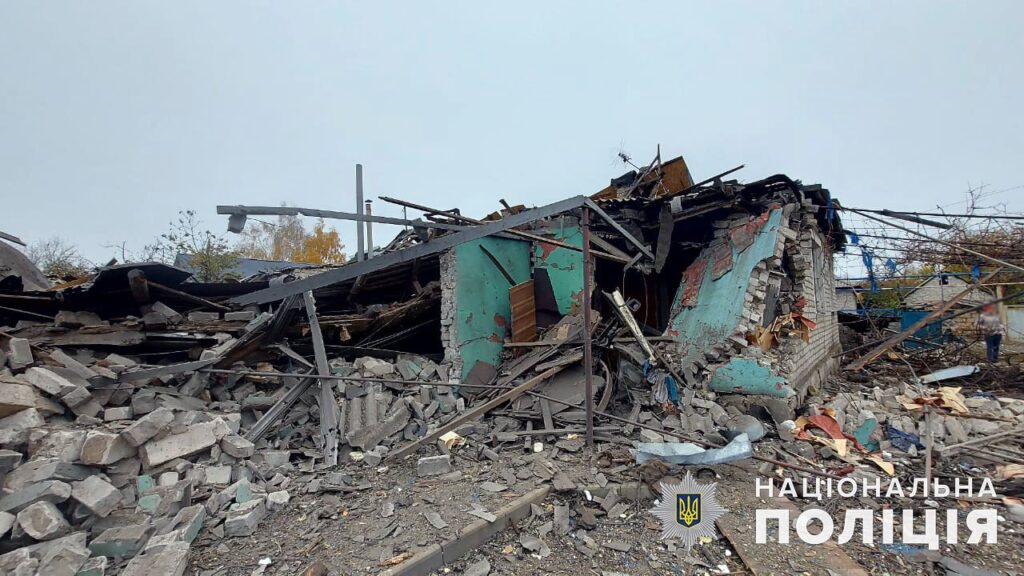 За минулу добу на Донеччині росіяни вбили двох людей та шістьох поранили. Поліцейські розповіли про наслідки ударів