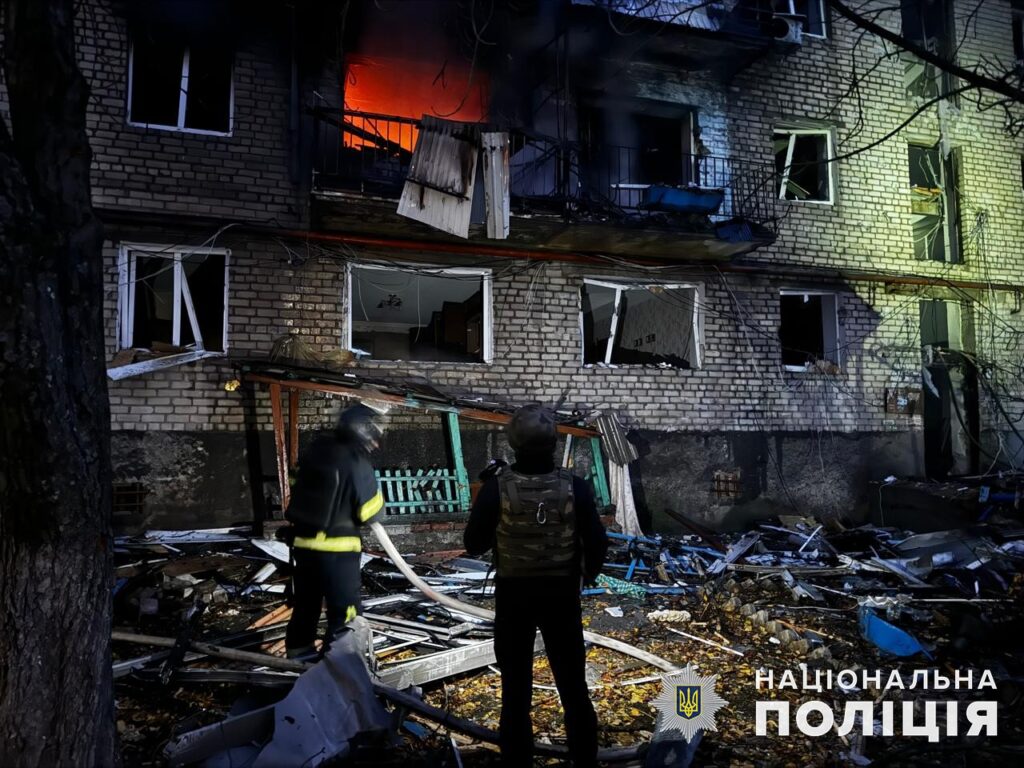 За минулу добу на Донеччині росіяни вбили двох людей та шістьох поранили. Поліцейські розповіли про наслідки ударів