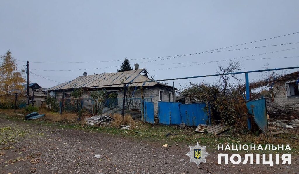 За минулу добу на Донеччині росіяни вбили двох людей та шістьох поранили. Поліцейські розповіли про наслідки ударів