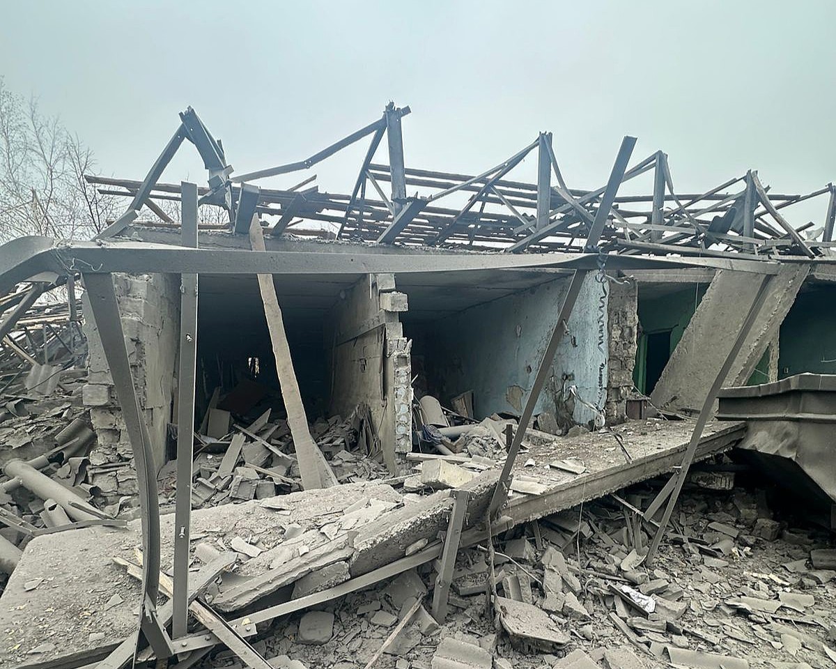 Дві людини загинули та дві поранені. Поліцейські розповіли про наслідки обстрілів Донеччини та показали фото