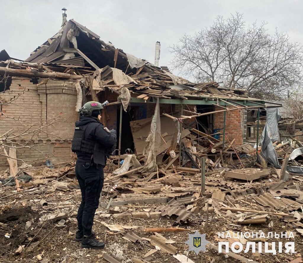 За минулу добу загинули двоє мешканців Донеччини. У поліції розповіли про наслідки ударів по області