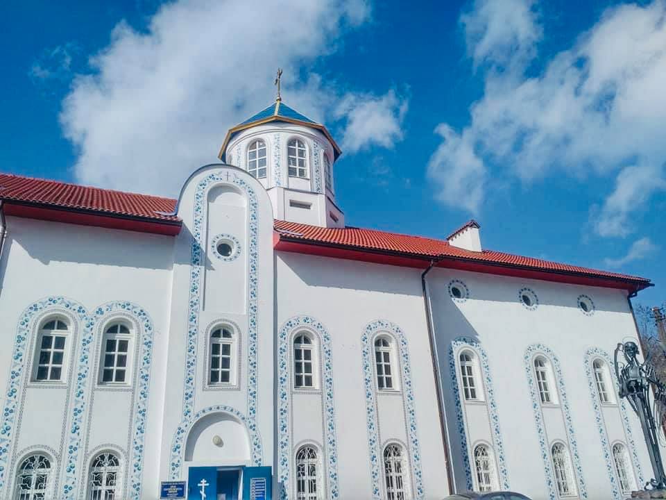 Росіяни хочуть “переробити” унікальний храм у Маріуполі, щоб він “відповідав стандартам РПЦ”