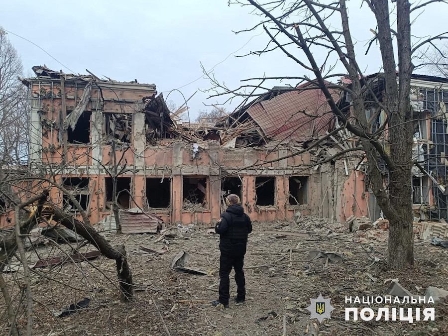 Окупанти обстріляли п’ять населених пунктів Донеччини. У поліції показали наслідки ударів
