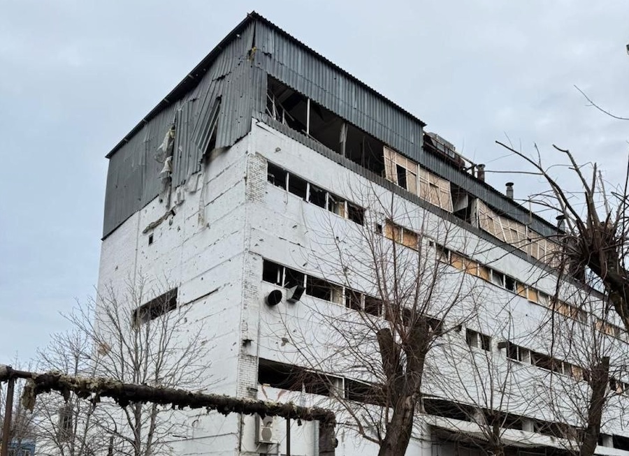 Окупанти обстріляли п’ять населених пунктів Донеччини. У поліції показали наслідки ударів