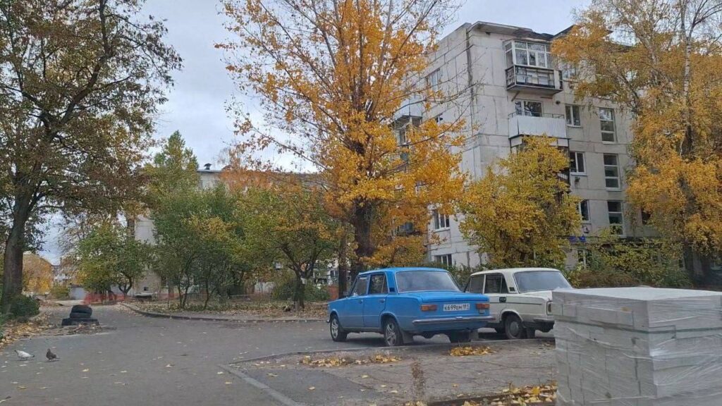 У Рубіжному показали, як окупанти знесли половину багатоповерхівки