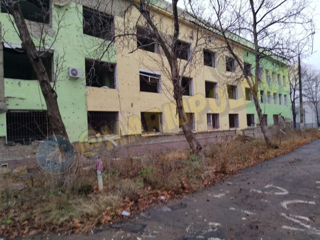 У мережі показали, як зараз виглядає знищений російським авіаударом пологовий будинок в окупованому Маріуполі