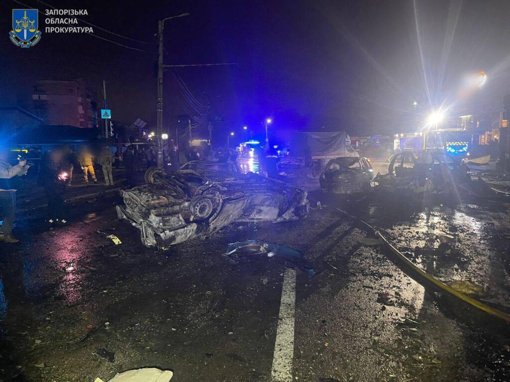 У Запоріжжі показали фото наслідків російського удару. Відомо про 9 загиблих