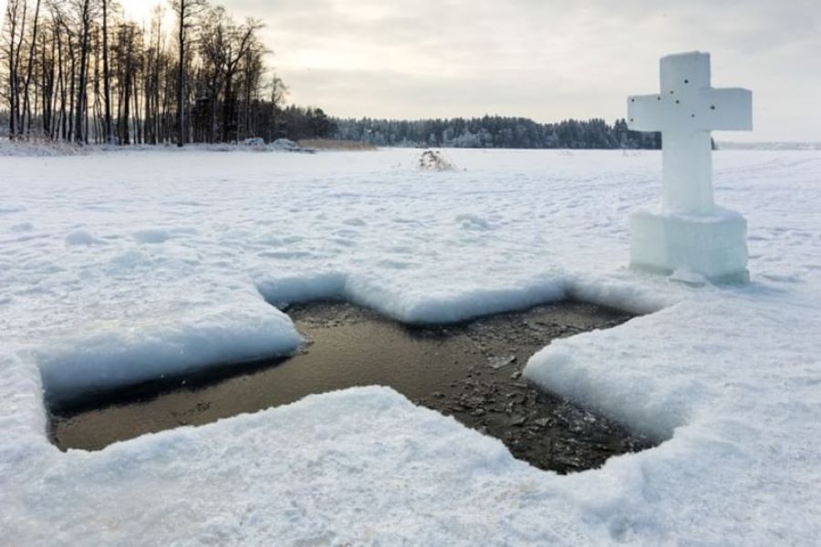 Окупанти цього року вирішили не проводити водохрещу на Луганщині. Нібито з “міркувань безпеки”