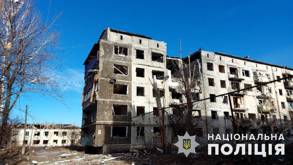 За минулу добу окупанти обстріляли 12 населених пунктів на Донеччині