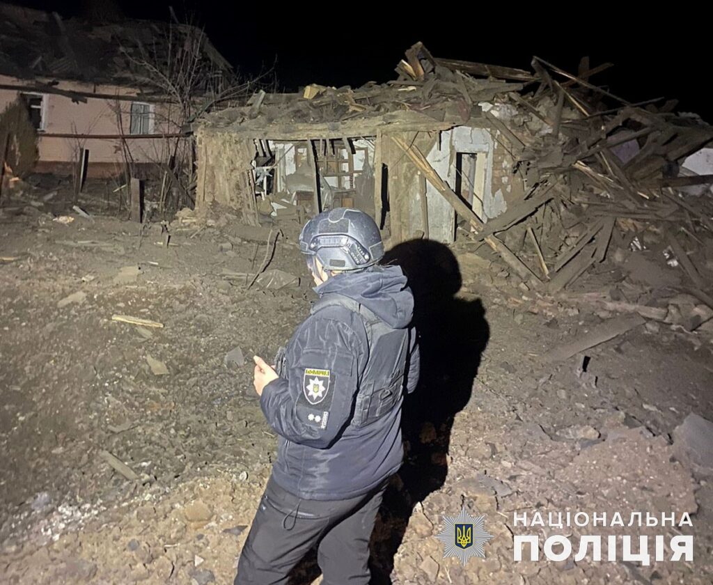 Семеро мирних жителів були поранені внаслідок російських атак по Донеччині, – поліція
