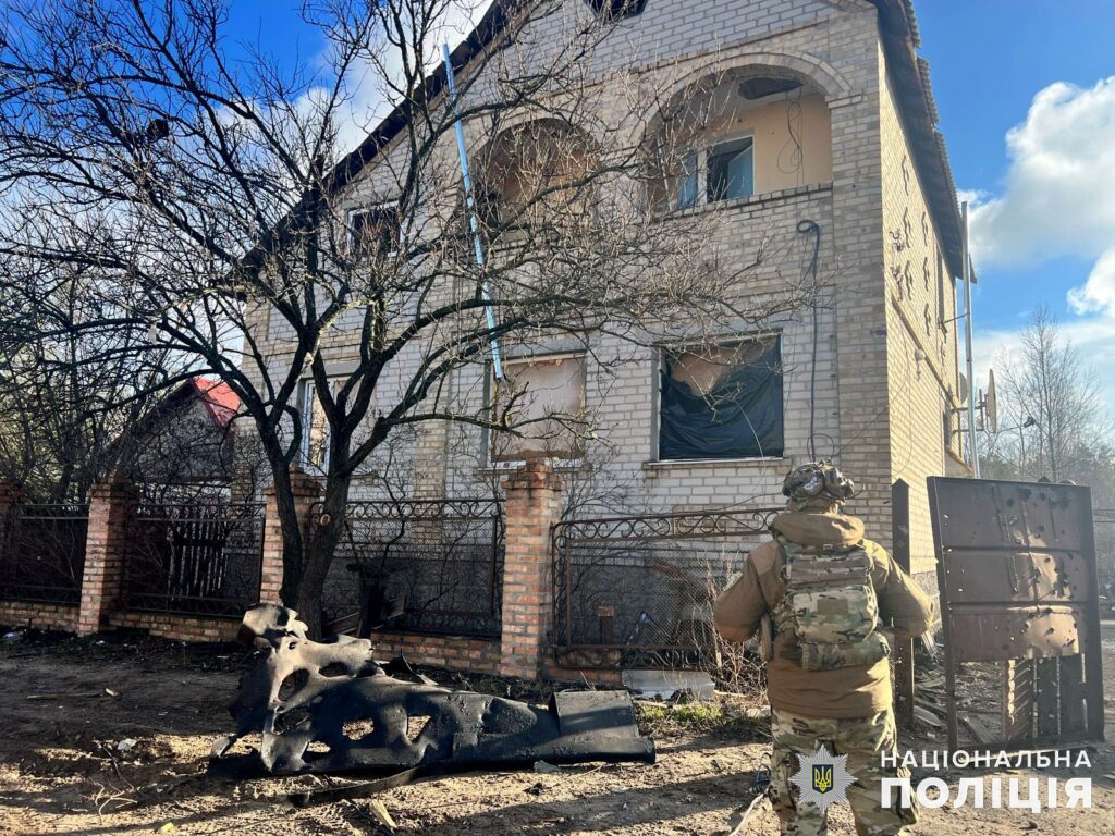 За минулу добу росіяни обстріляли 10 населених пунктів Донеччини