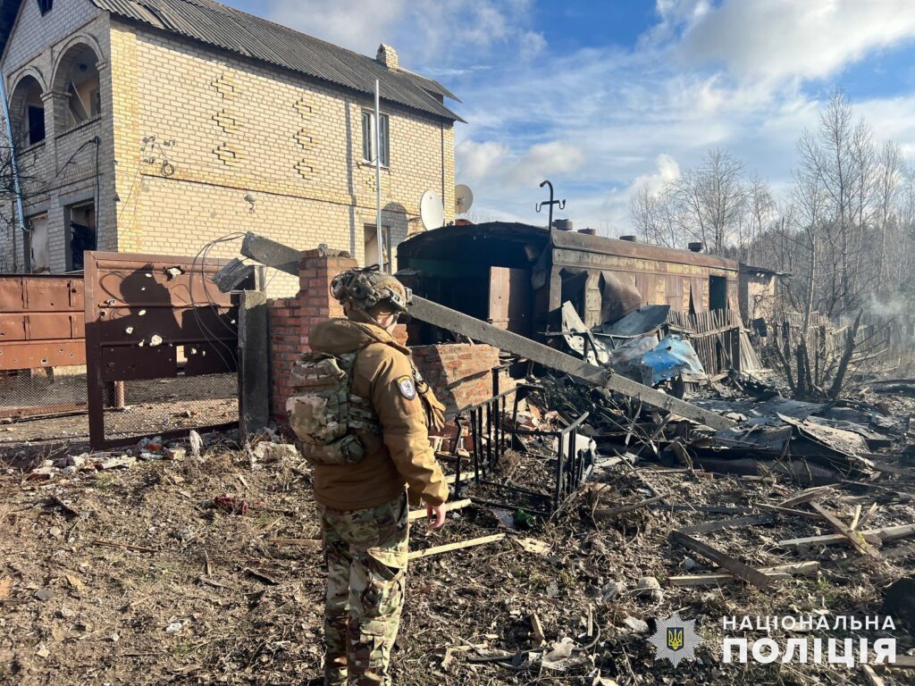 За минулу добу росіяни обстріляли 10 населених пунктів Донеччини
