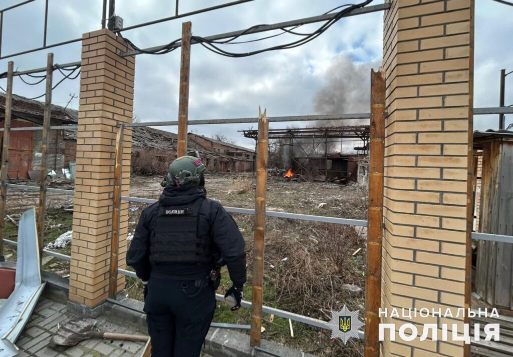 За минулу добу окупанти атакували 12 населених пунктів Донеччини: загинула людина