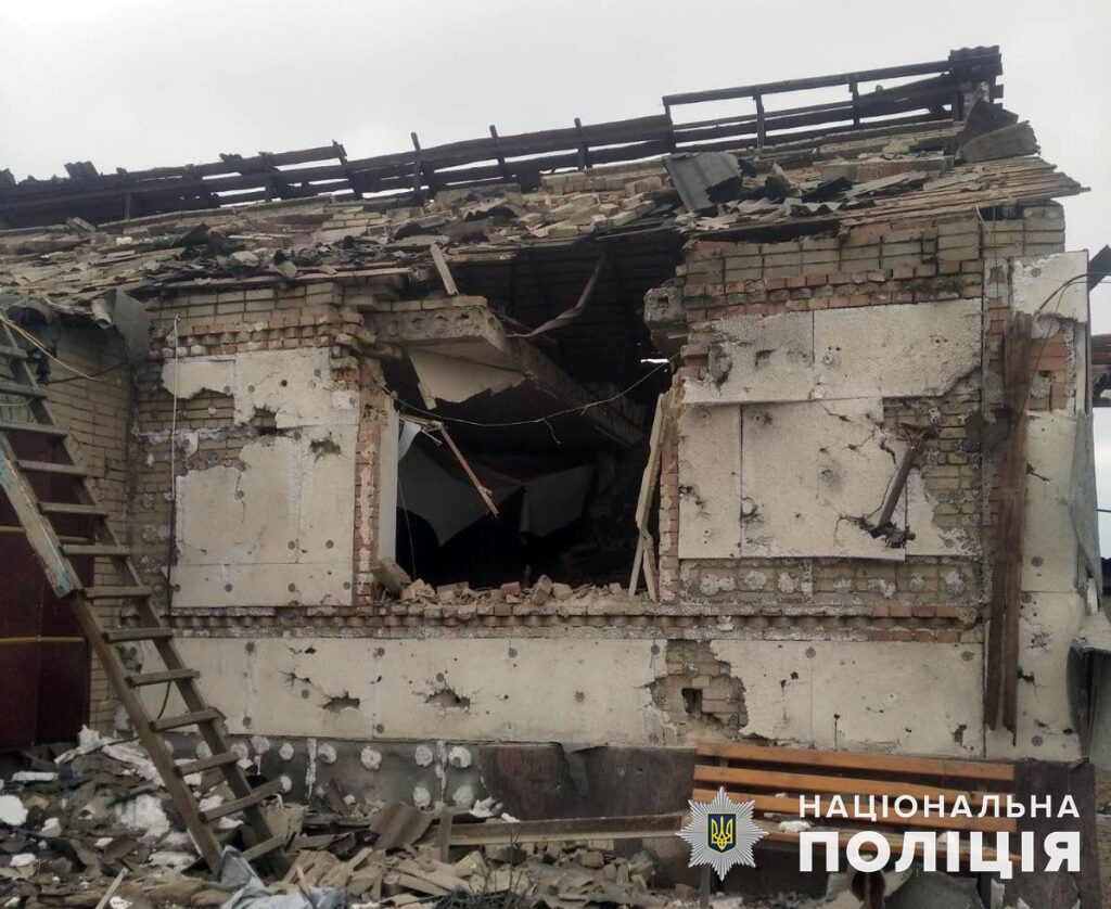 За минулу добу окупанти атакували 12 населених пунктів Донеччини: загинула людина