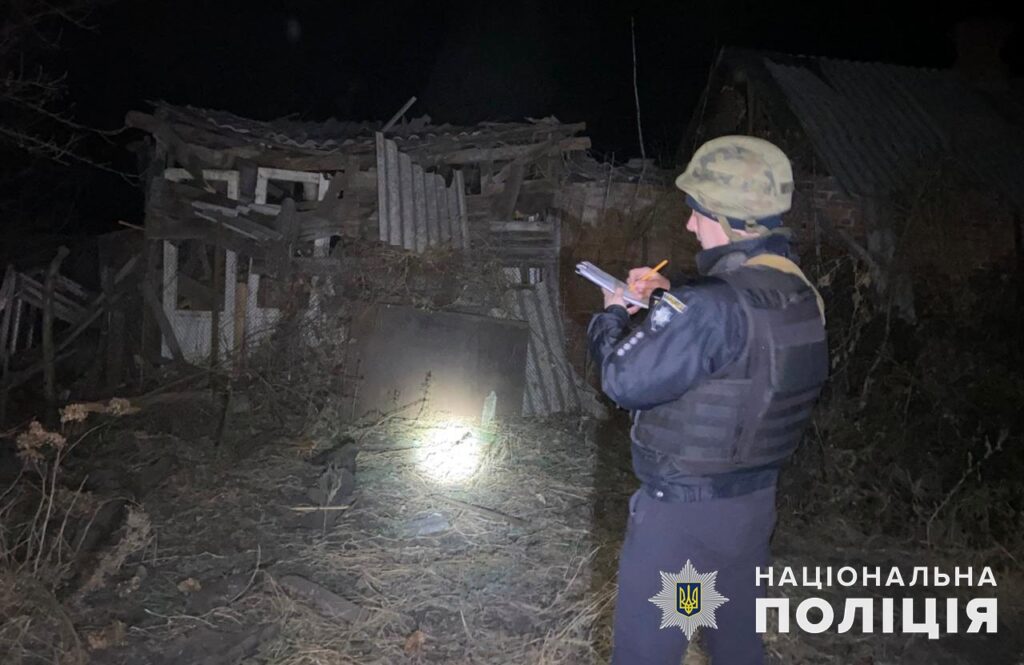 За минулу добу окупанти атакували 12 населених пунктів Донеччини: загинула людина