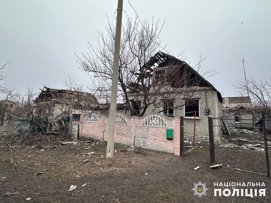 У поліції показали наслідки вчорашніх російських обстрілів Донеччини, жертвами яких стали п’ятеро людей