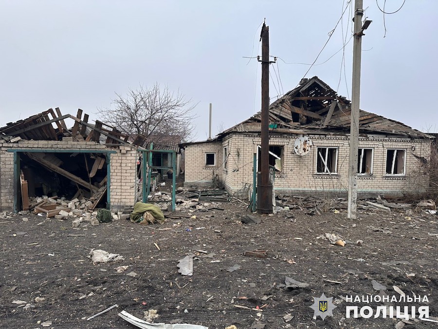 У поліції показали наслідки вчорашніх російських обстрілів Донеччини, жертвами яких стали п’ятеро людей